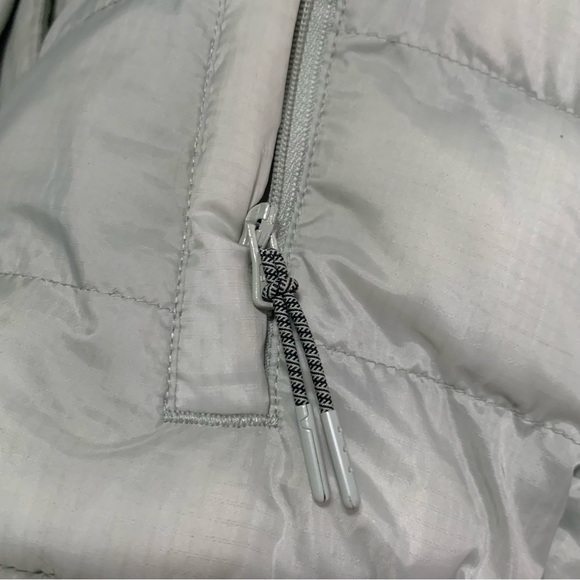 LEVI’S Edie Packable Light Puffer Jacket - Picture 12 of 12